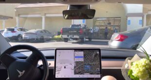 Difficult left turn with FSD Beta 10