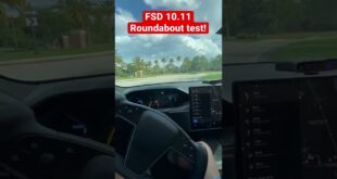 Tesla FSD 10.11 roundabout test