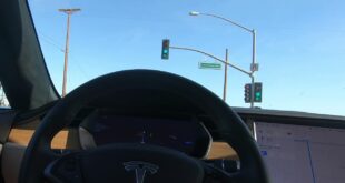 Tesla Model S FSD Beta First Drive v2022.12.3.20