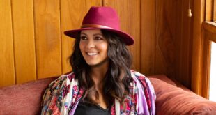 Live entertainment alert: Sara Evans – Go Tell It On The Mountain Tour at Brown County Music Center in Nashville Dec 11th, 2022