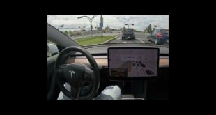 Autopilot Takes Left Turn – Tesla FSD Beta 10.12.2 #Shorts