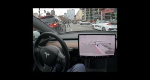 Autopilot Performs Interesting Maneuver – Tesla FSD Beta 10.11.2 – Canada #Shorts