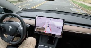 Tesla FSD 10.69.1 drives roundabout traffic circle #tesla #fsd #fsdbeta #autopilot #elonmusk #ai
