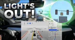 Tesla’s Self Driving Beta Tackles Blinking Red Traffic Lights Downtown | V 10.6.1