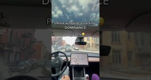 Tesla autopilot 🤯#shorts