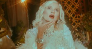 Live entertainment news flash: Christina P. at The Summit Showroom at the Venetian Resort in Las Vegas Oct 7th, 2023