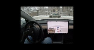 Autopilot Makes Room for Other Car ❄️ – Tesla FSD Beta #Shorts
