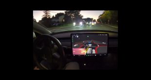 Autopilot Takes Left Turn (3) – Tesla FSD Beta #Shorts