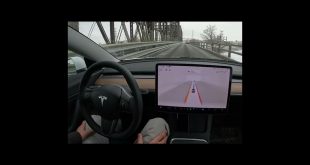 Autopilot Crossing Victoria Bridge – Tesla FSD Beta #Shorts