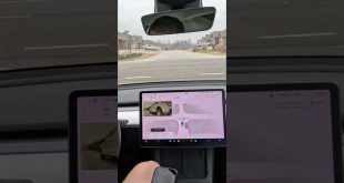 Self driving Tesla🛑#shorts #tesla #teslacheck #elonmusk #tech #technology #autopilot #fsdbeta #magic