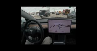 Autopilot Following Snow Removers – Tesla FSD Beta #Shorts