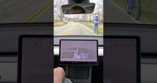 Tesla FSD Beta 🆚 Cyclist 🚴‍♂️