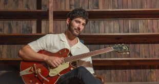 Live entertainment news: John Splithoffs show in Skokie, IL Nov 25th, 2023