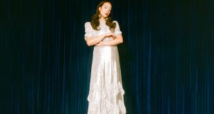 Who wants to purchase presale tickets early for Laufey – Bewitched: The Goddess Tours show in Toronto, ON May 1st, 2024